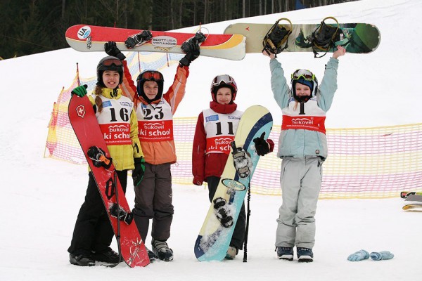 Молодша команда тернопільських сноубордистів – учасник Кубка України в березні 2015 року на ГК «Буковель»