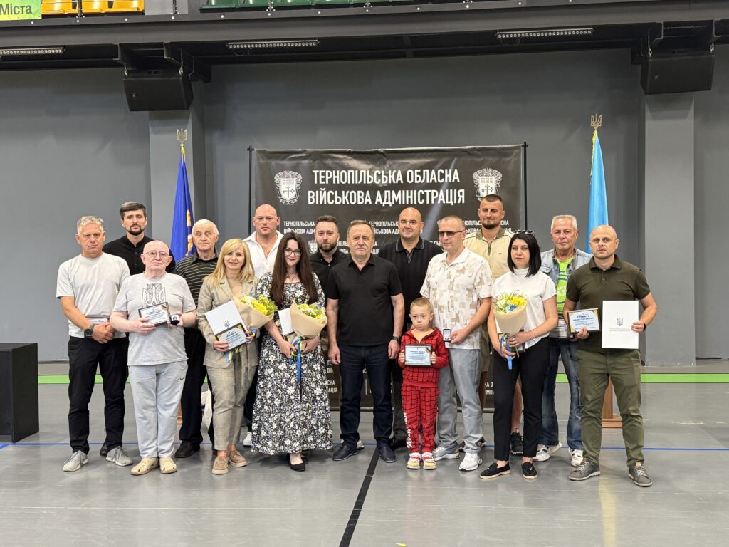 Відзнака Наталії Пазунки, старшого тренера зі сноубордингу з нагоди дня тренера 2025