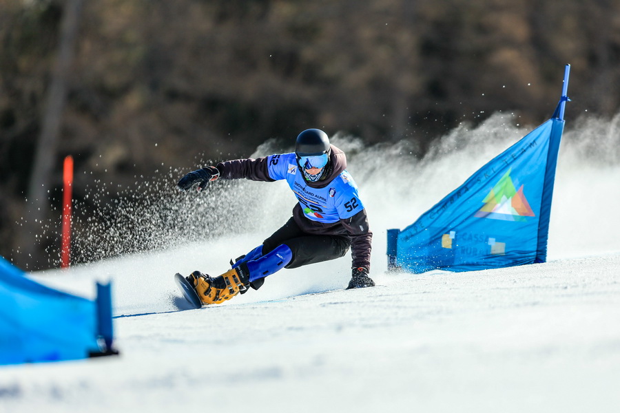 Арсеній Марчук на трасі паралельного слалома-гіганта на Юніорському чемпіонаті світу зі сноубордингу 2026