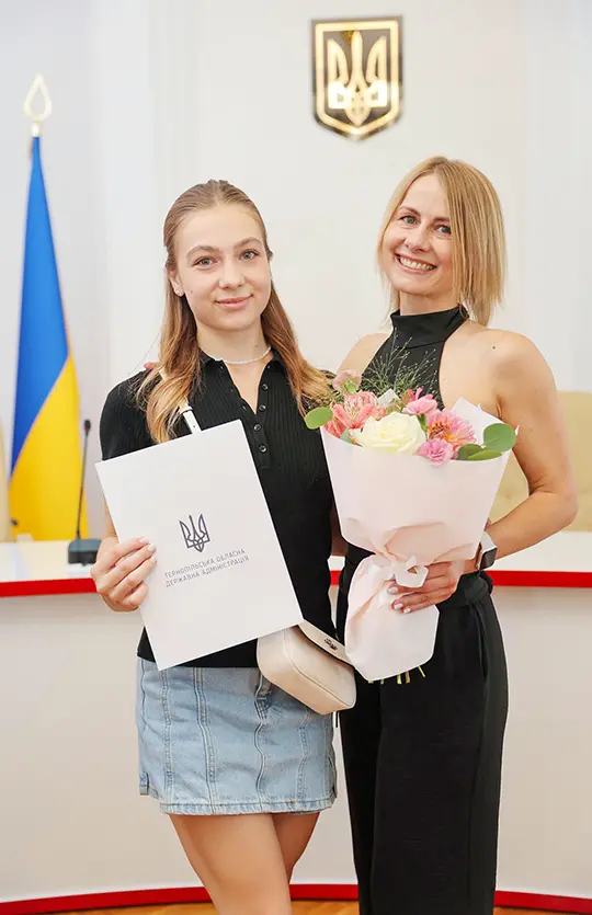 Тернопільська ОВА відзначила тренера з фристайлу Оксану Щербанюк у День тренера 2026.
