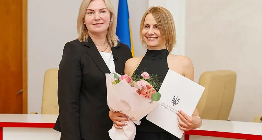 Серед нагороджених - старша тренерка відділення фристайлу нашої школи, СДЮСШОР «Екстрім» ТМР, Оксана Щербанюк