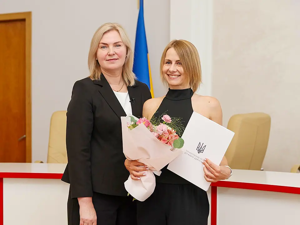 Серед нагороджених - старша тренерка відділення фристайлу нашої школи, СДЮСШОР «Екстрім» ТМР, Оксана Щербанюк